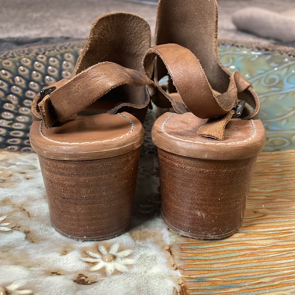 Barbera Barbieri Italian Leather Sandals - Picture 5 of 6